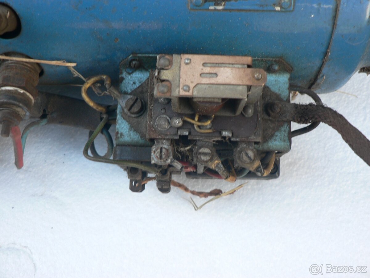 benzinové topení asi Tatra - 4