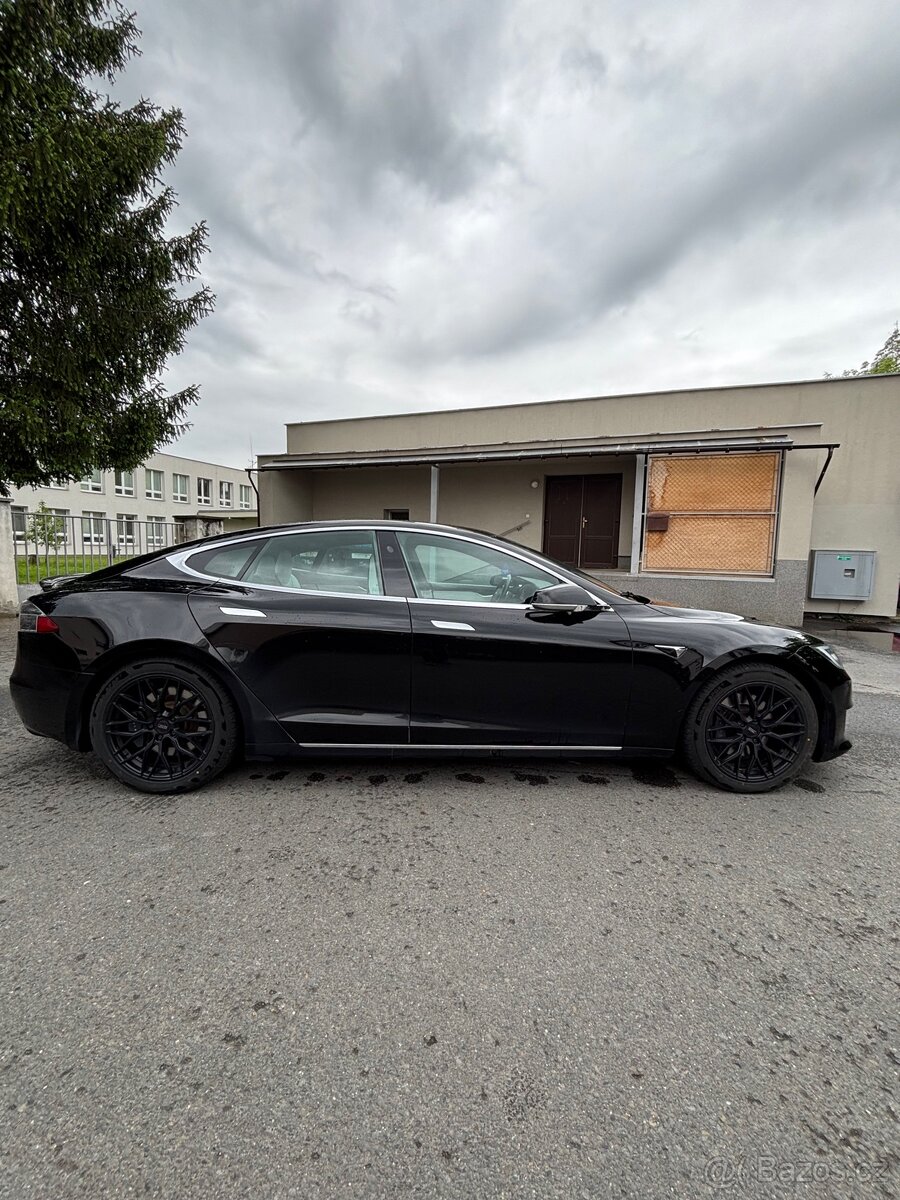 Tesla model S100D - 4