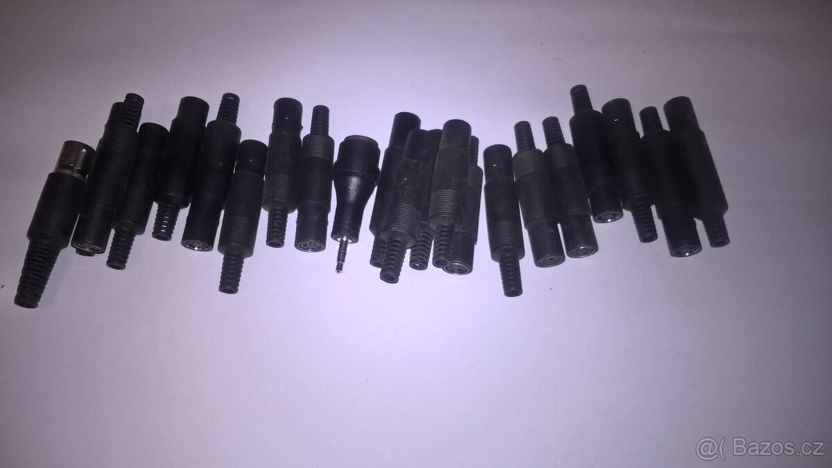Konektory Cinch a směs AV konektorů - 4