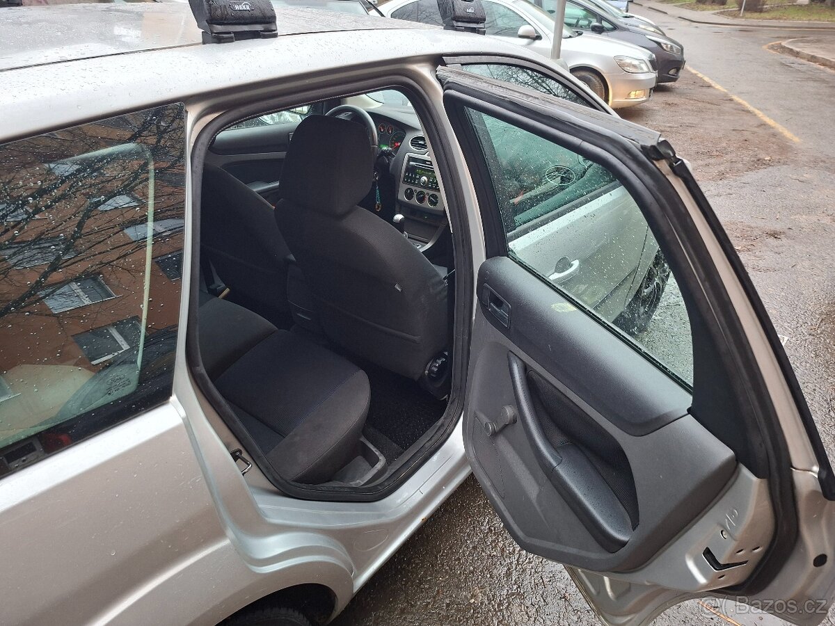 Ford focus 1.8 tdci combi - 4