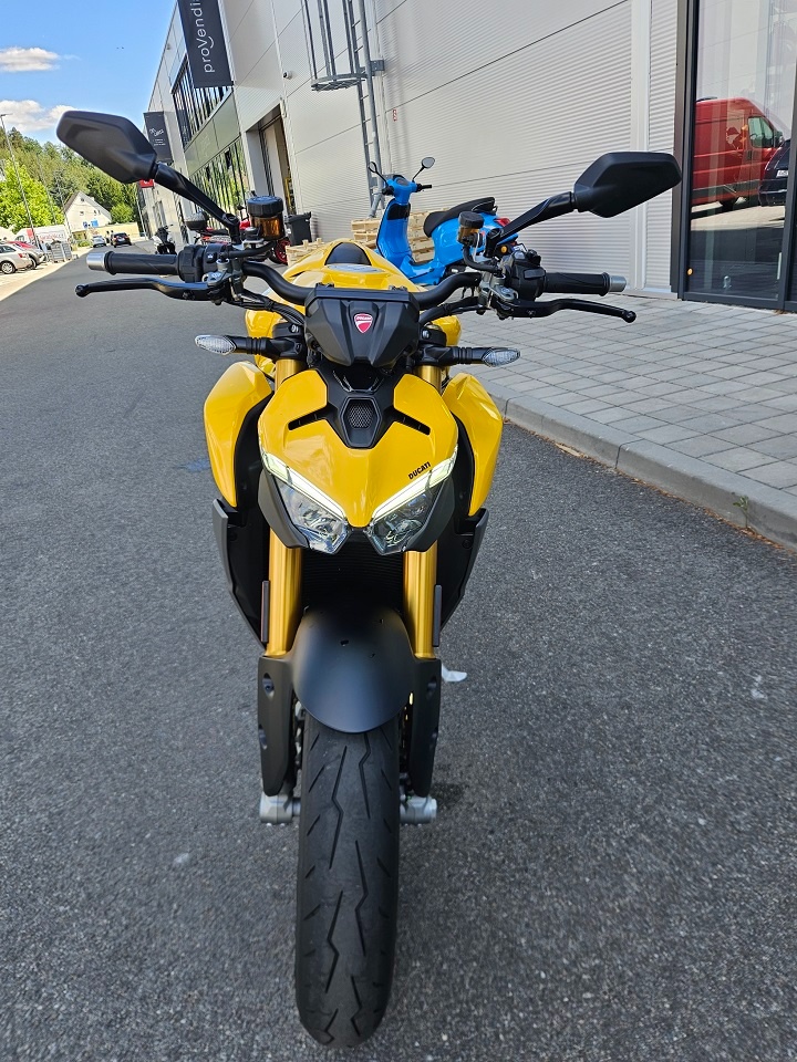 Ducati Streetfigter V2 S - 4