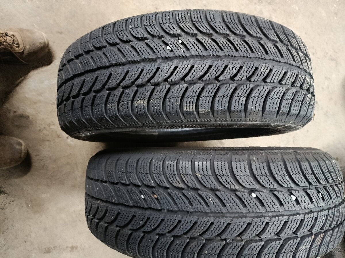 Pneu zimní 195/65R 15 - 4
