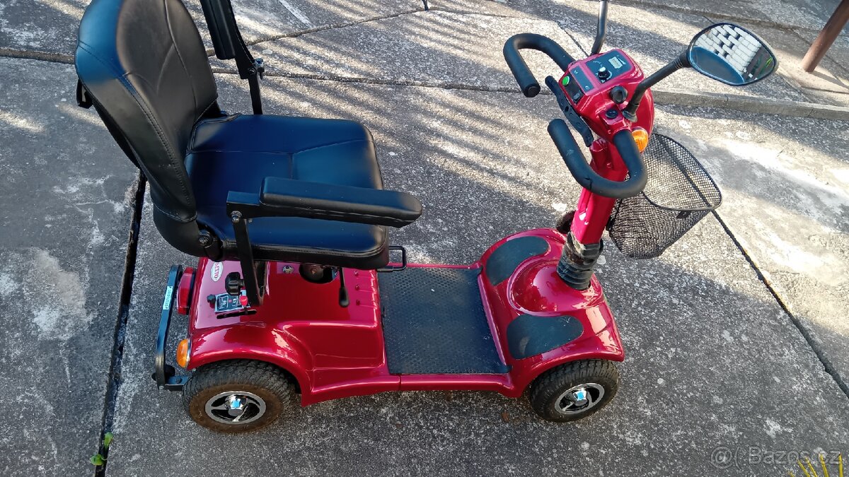 Elektrický skútr SELVO - 4