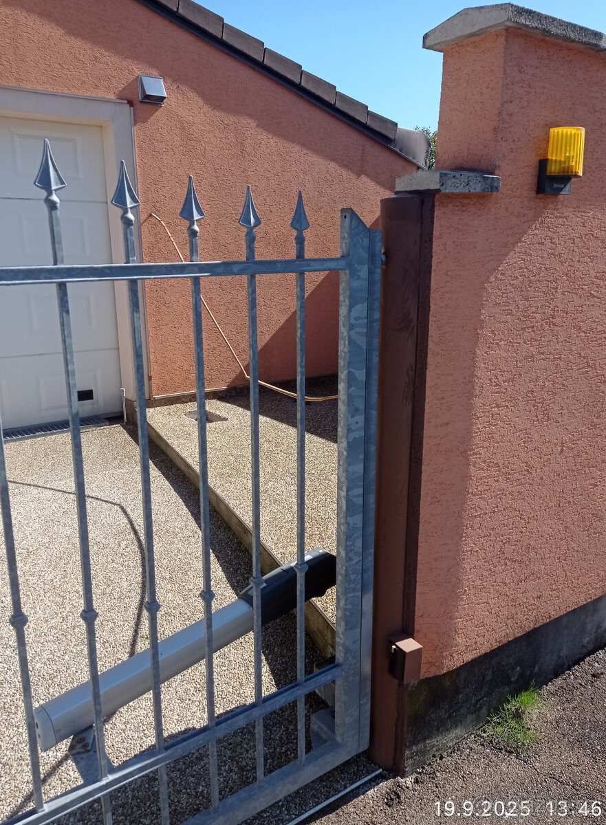 Prodám vjezdová vrata - 4
