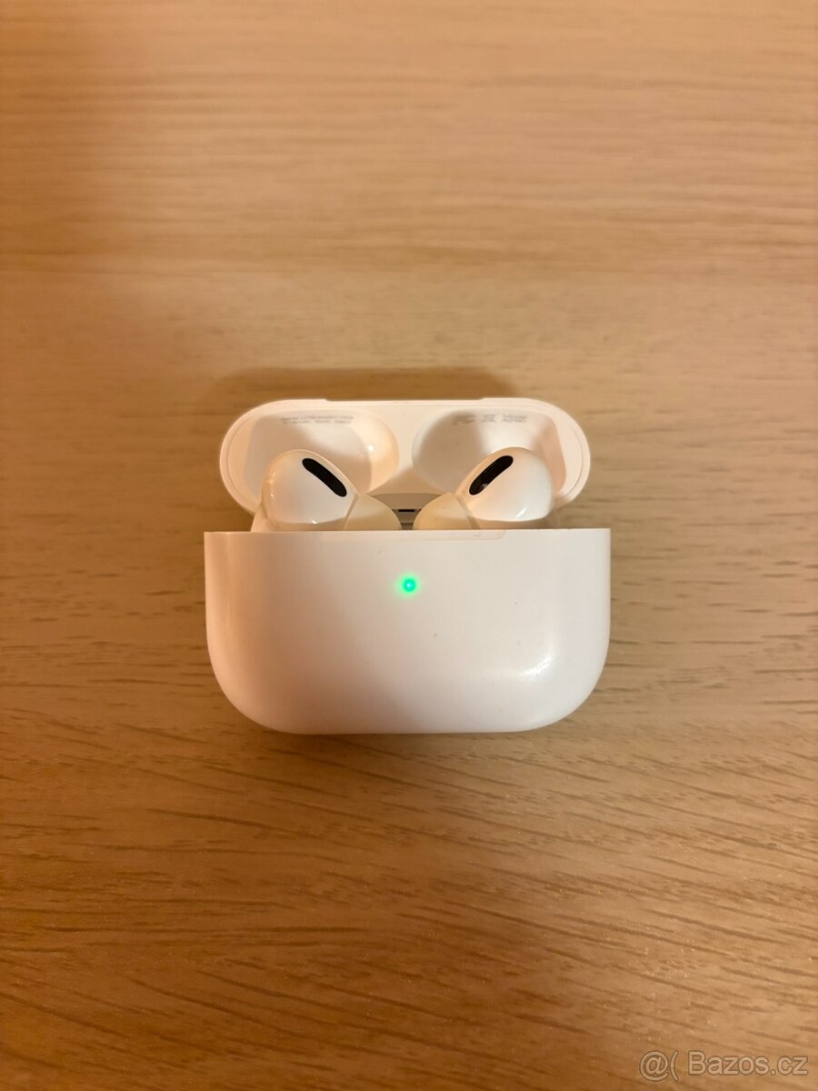 Bezdrátová sluchátka Apple AirPods Pro (2022) - 4