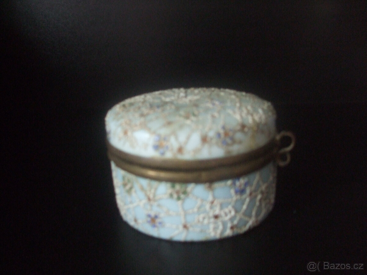 Hodinky, kameninové koule, soška, mramorové vajíčko, mačety - 4