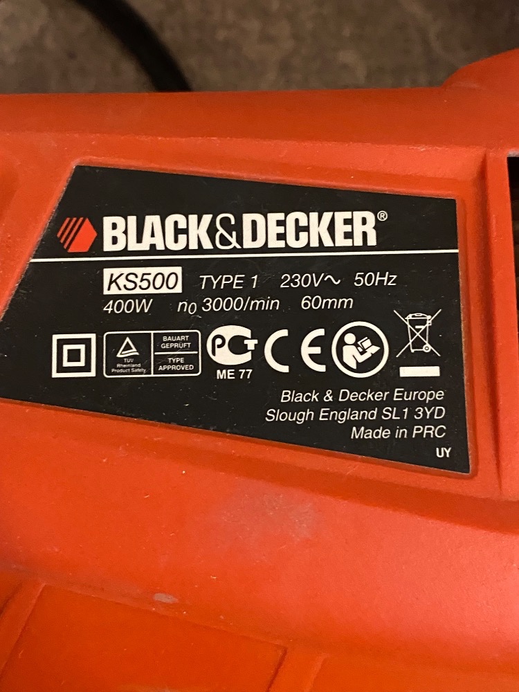Přímočará pila Black Decker - 4