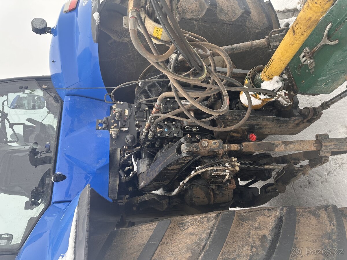 New Holland T8-435 - 4