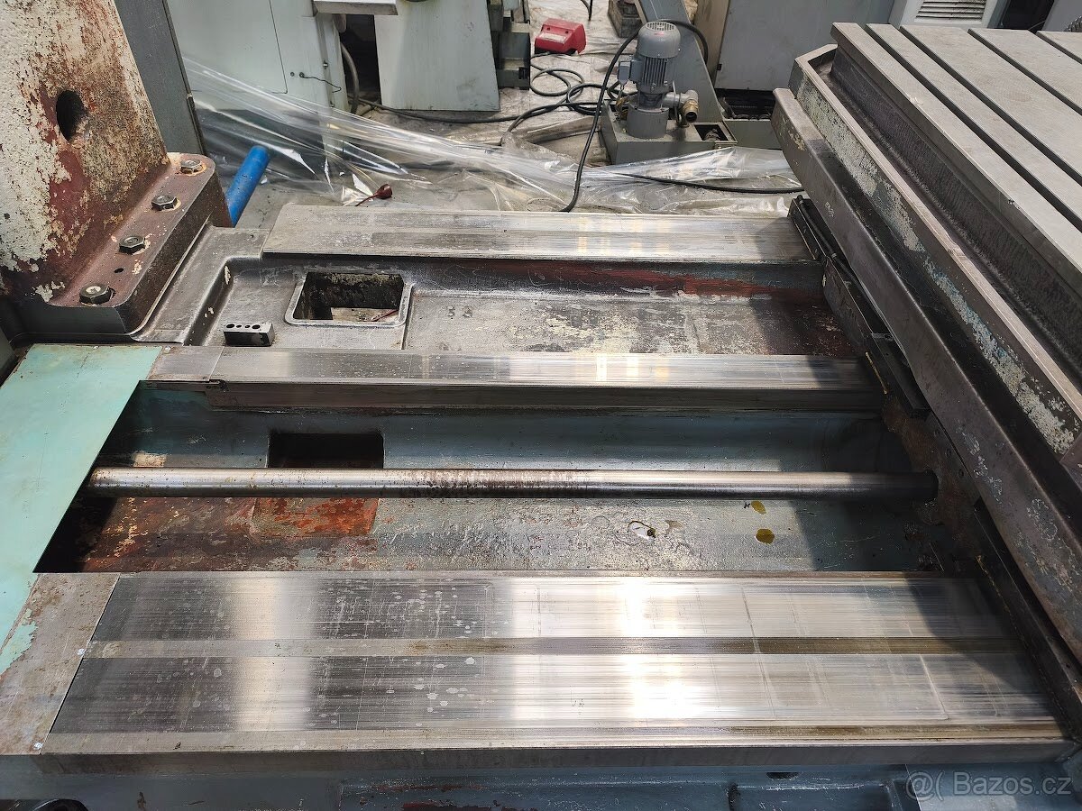 TOS Varnsdorf W 100 A - Stolová vyvrtávačka - 4