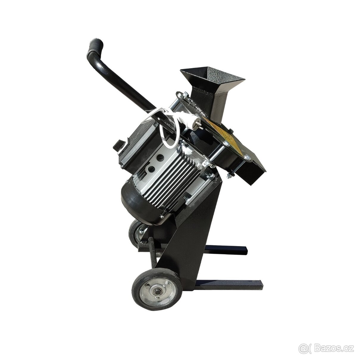 Profesionální drtič větví a stébel - 4