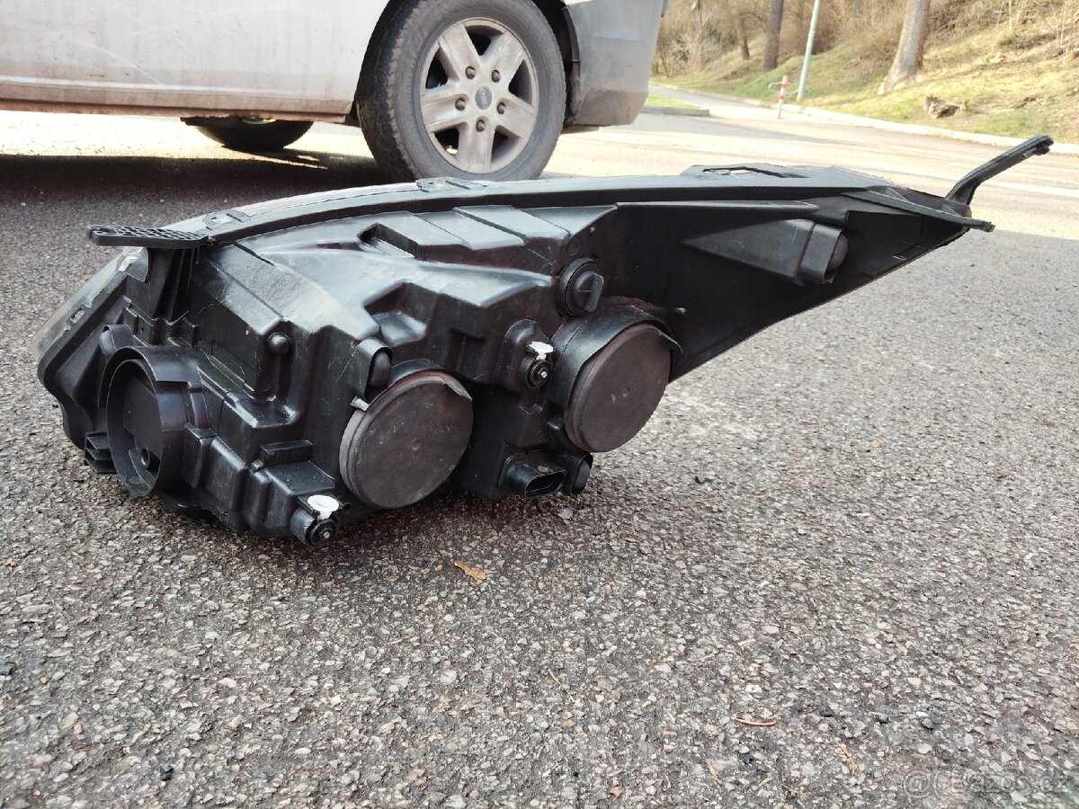 Prodám světla na Ford tranzit custom - 4