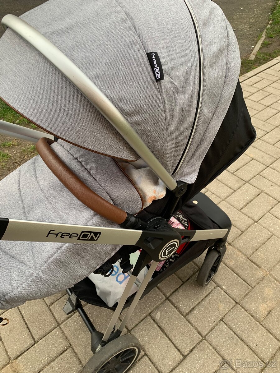 Kočárek free on - 4