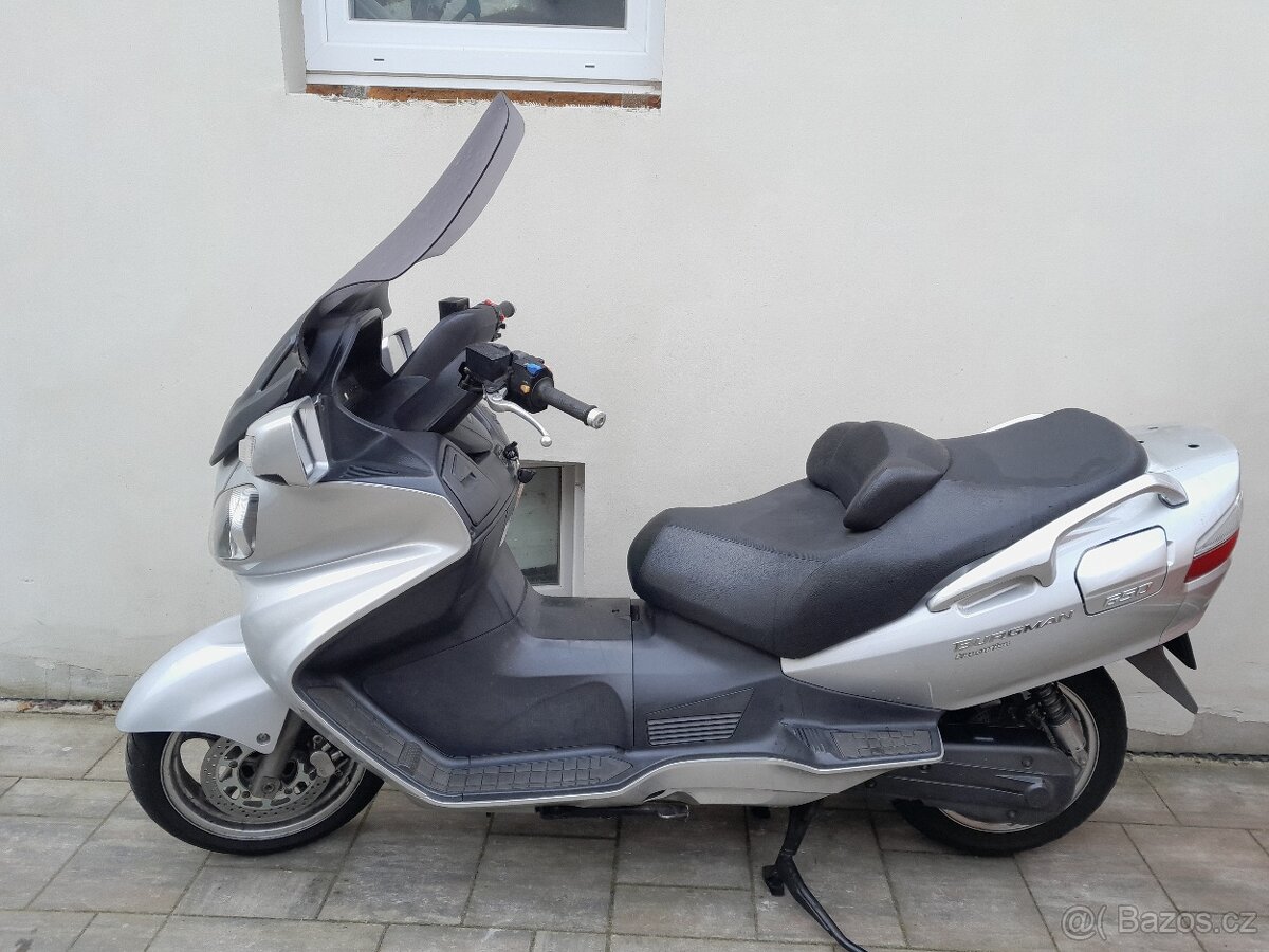 Suzuki Burgman 650 Executive 2005, rozprodám po dílech - 4