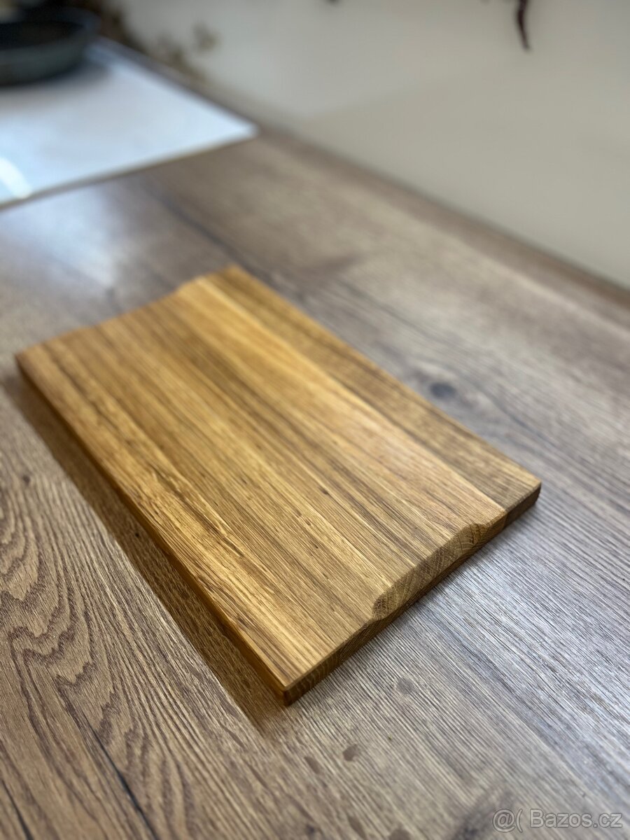Dubové krájecí prkénko s drážkou - 4