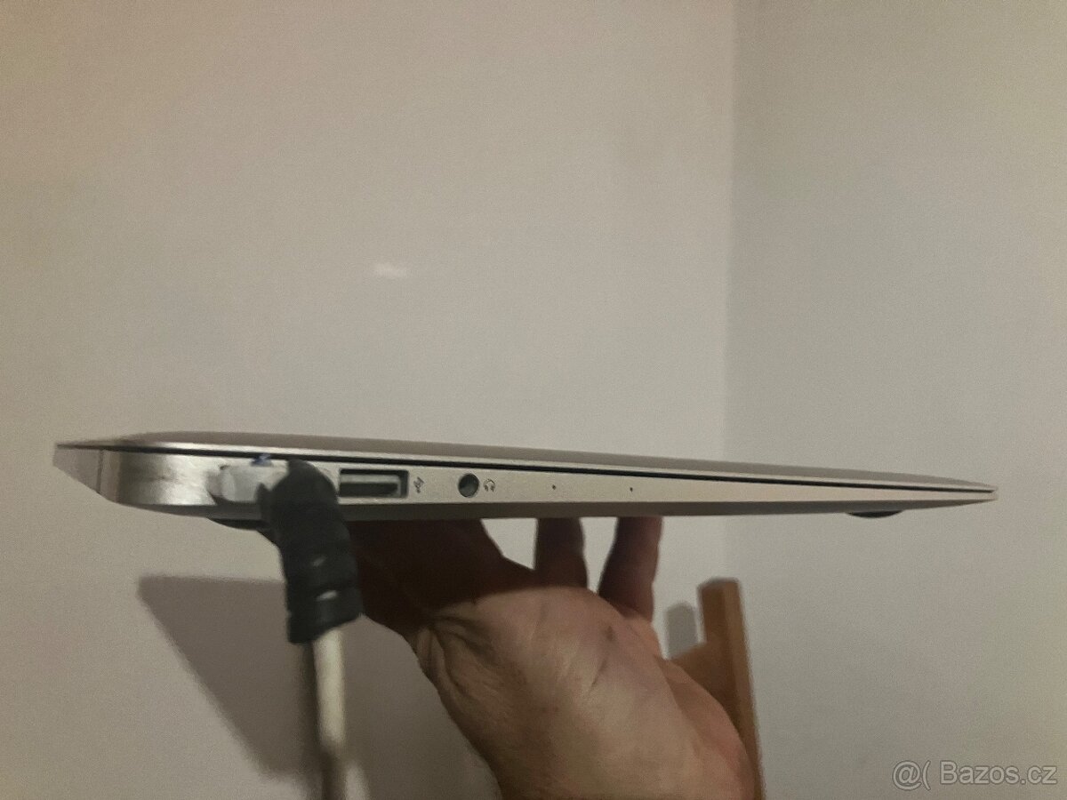 Macbook Air 13,6” - 4