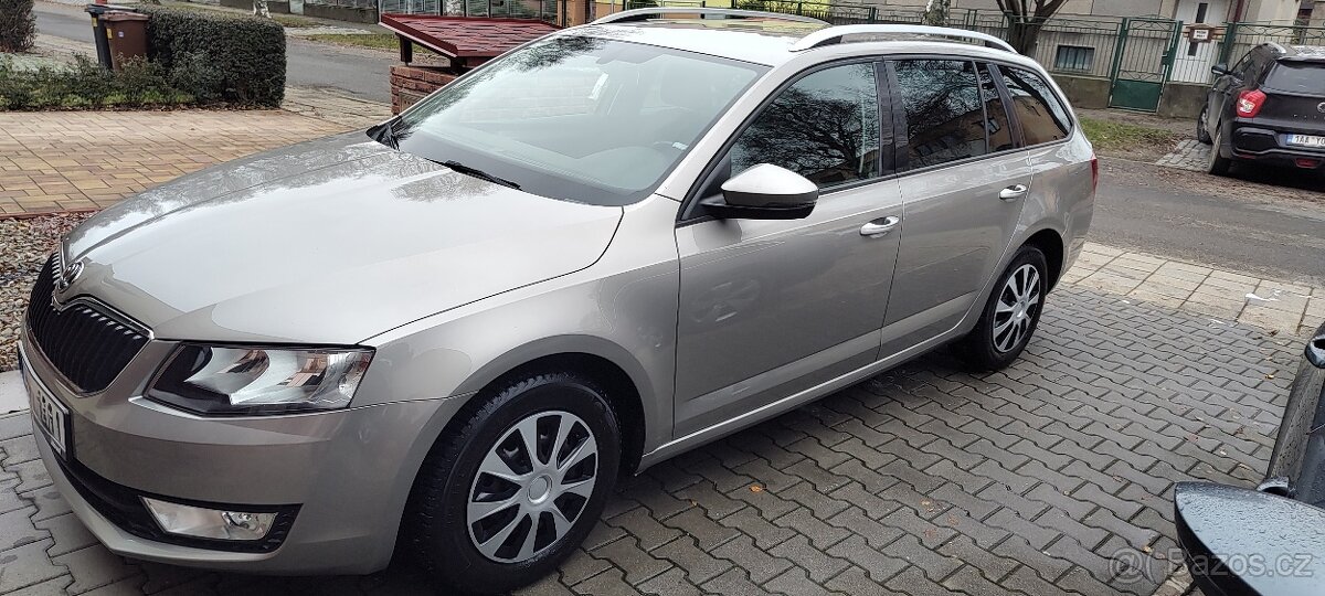 Prodám Octavii III, benzín, perfektní stav. - 4