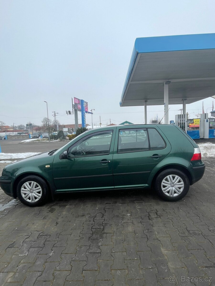 VW GOLF 1.4 16V r.v 2002 - 4