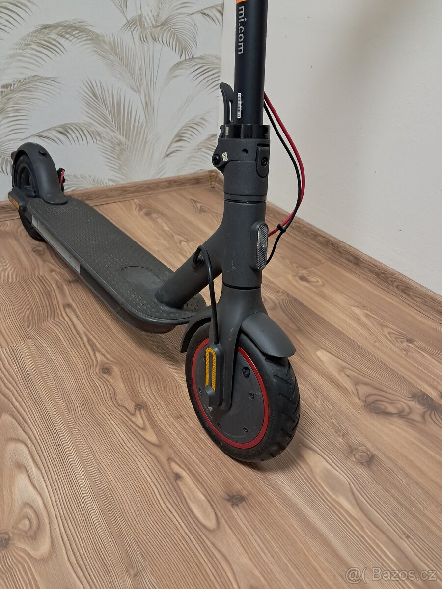 Prodám elektrokoloběžku Xiaomi Mi Pro 2 - 4