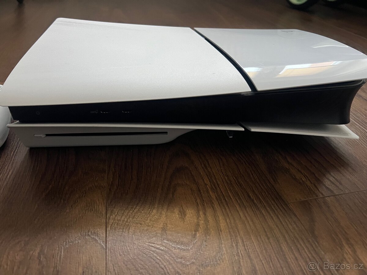 PlayStation 5 Slim - 4