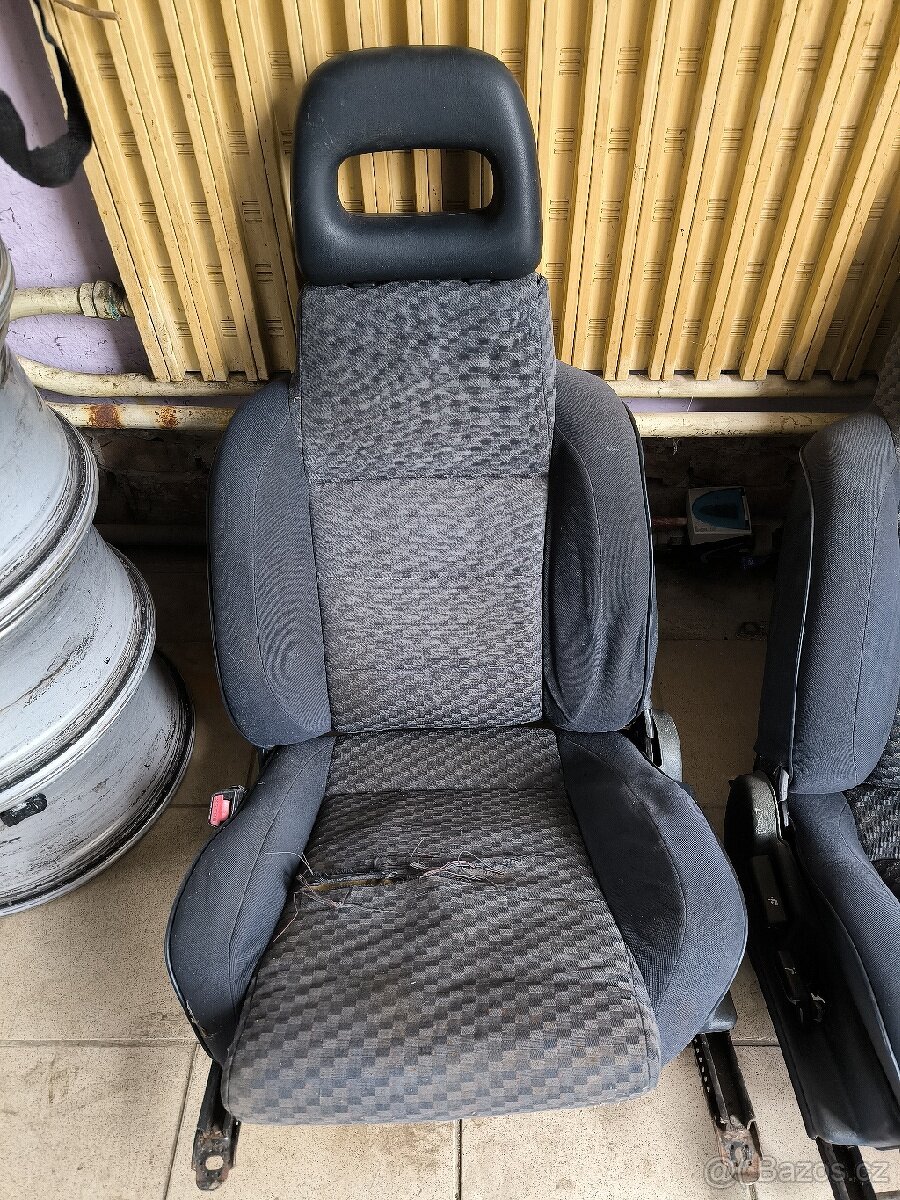 Mitsubishi Colt - sedačky - 4