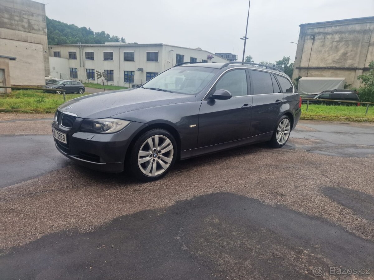 BMW 330xi Touring (E91) - 4