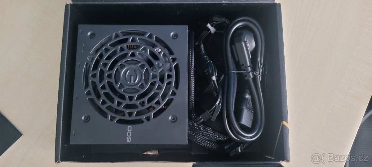 PC zdroj EVGA 600 GD - 4