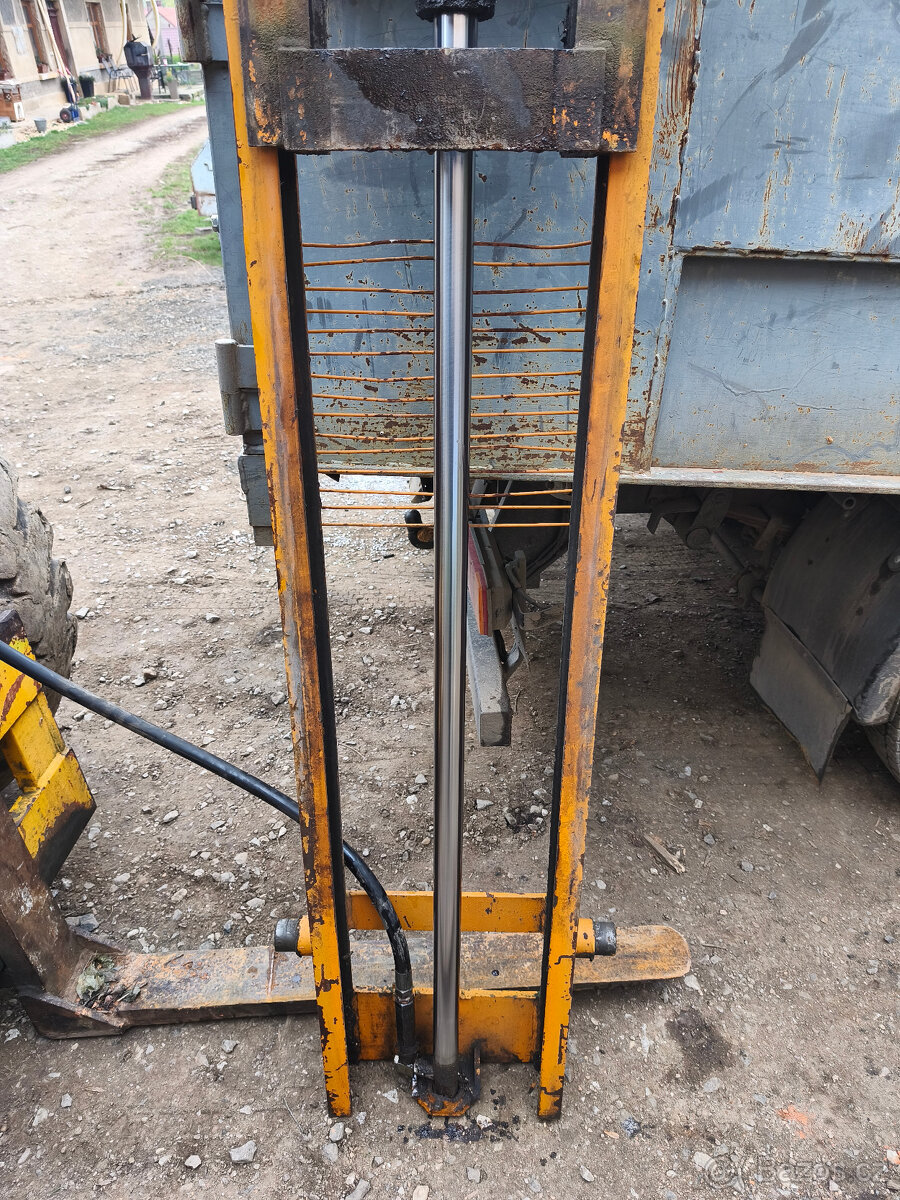 Věž VZV, nosnost 1500 kg - 4