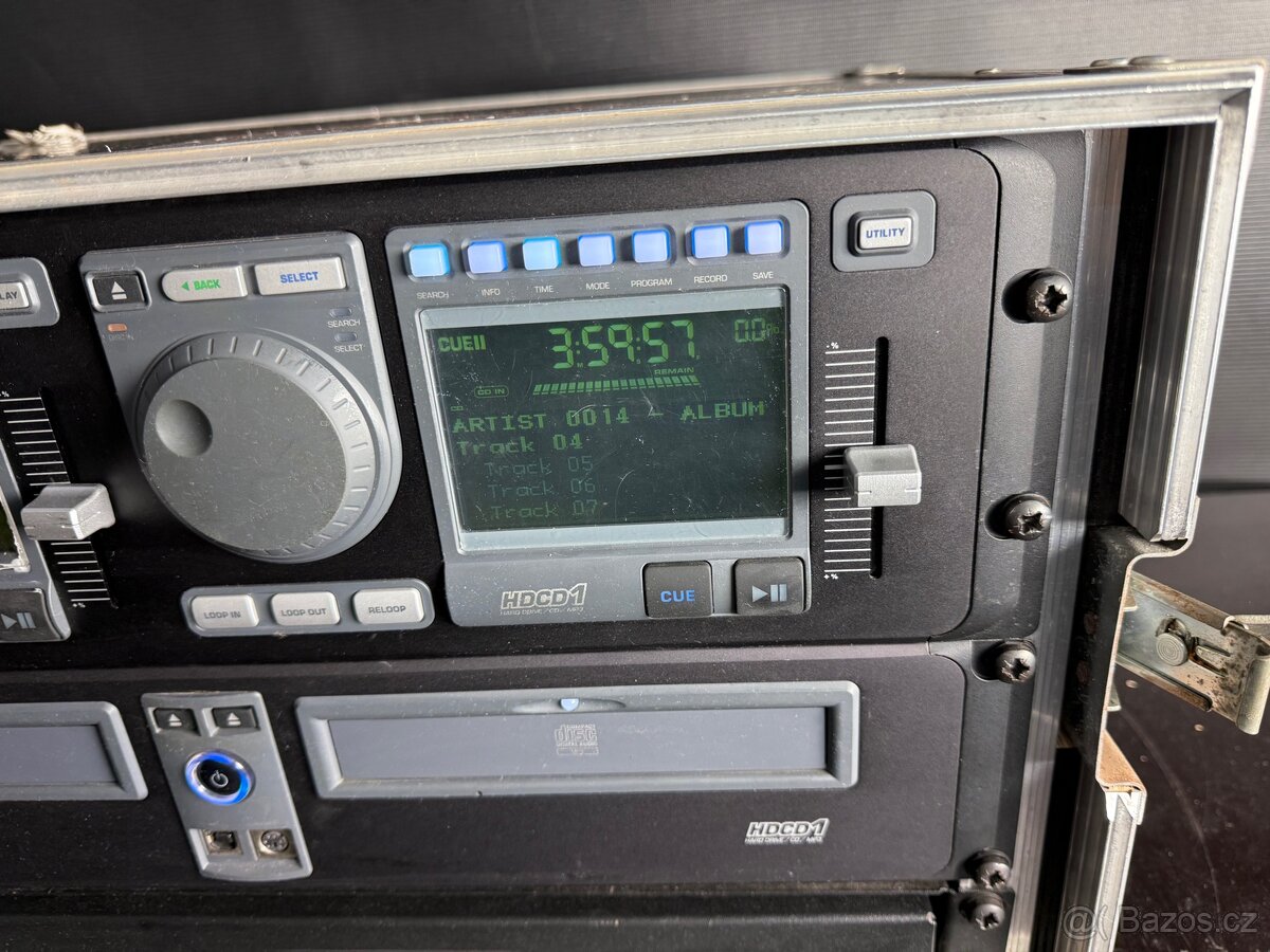 Numark HDCD1 Dual CD Player with 40GB Hard Drive - 4