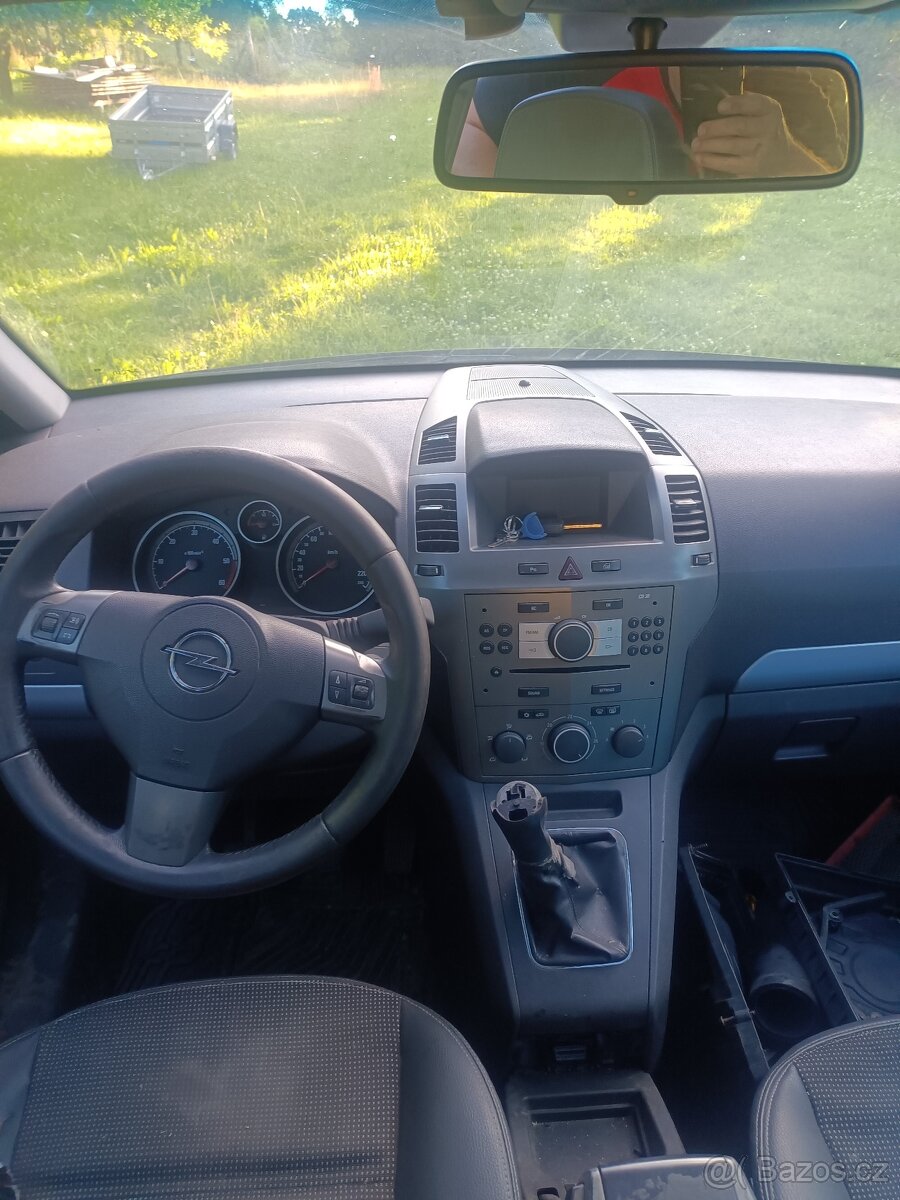 Opel Zafira II 1.9 Dti - 4