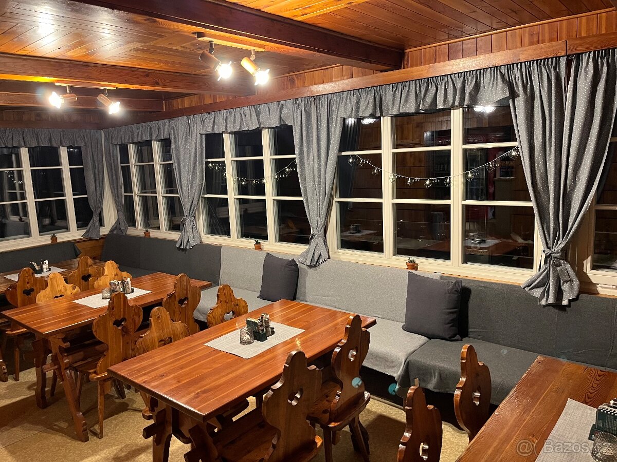 Obsluha restaurace, číšník, servírka - 4