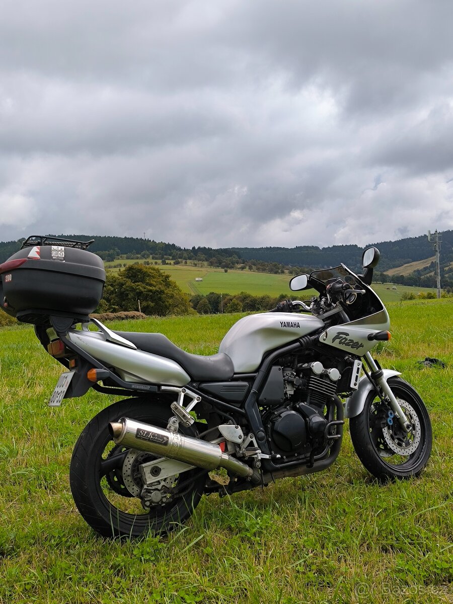 Yamaha Fzs 600 - 4