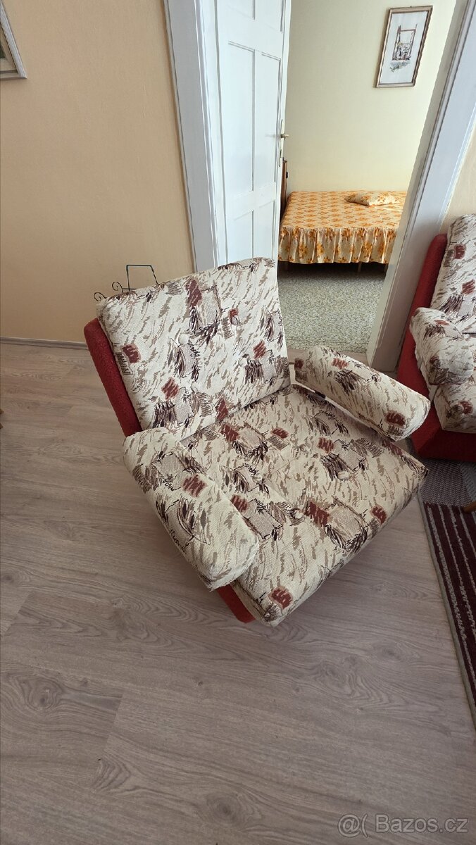 Křesla a pohovka - 4