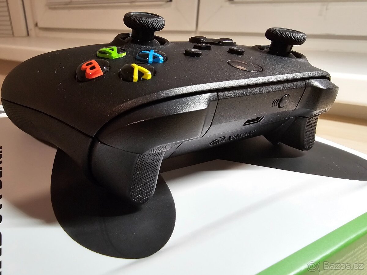 Xbox Wireless Controller Carbon Black – jako nový - 4