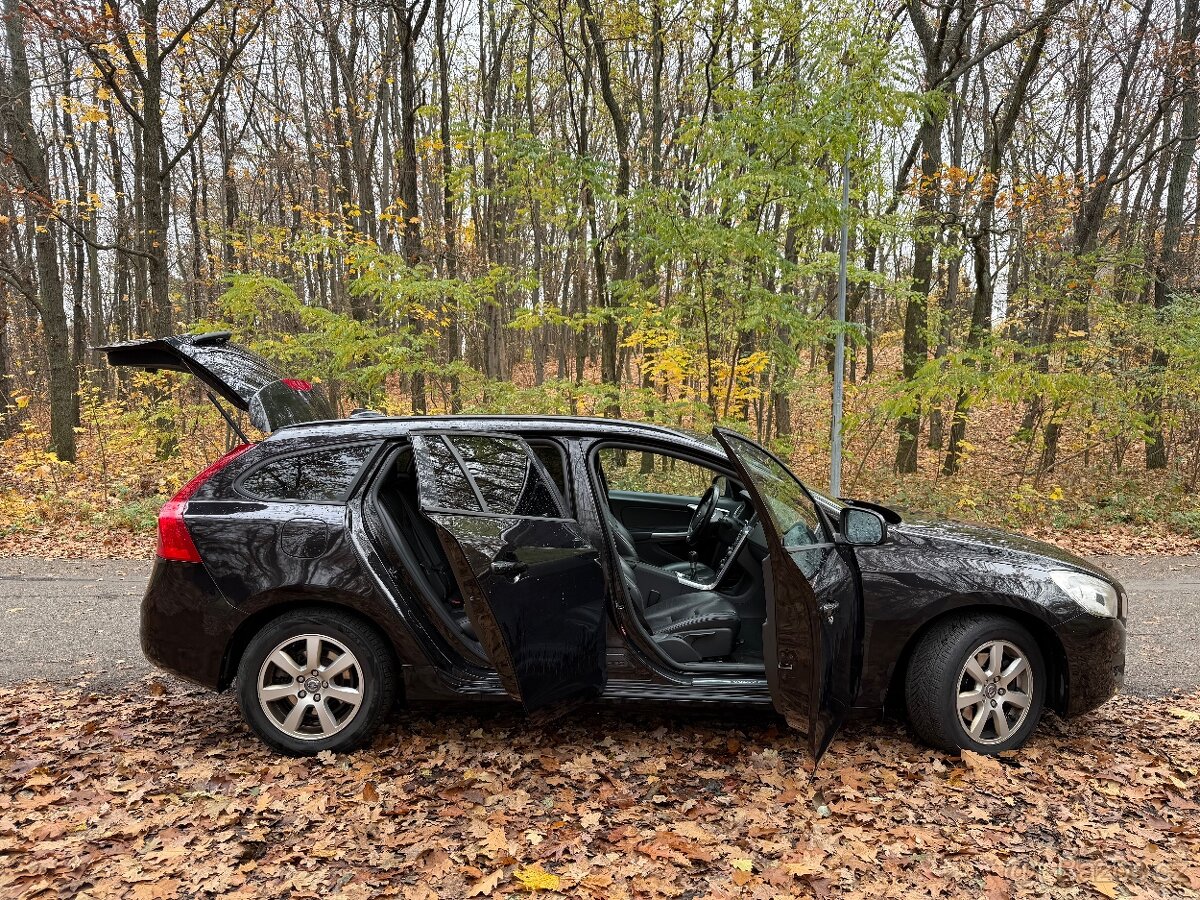 Volvo V60 D3 100 kW • pětiválec • manuál • 214 953 km - 4