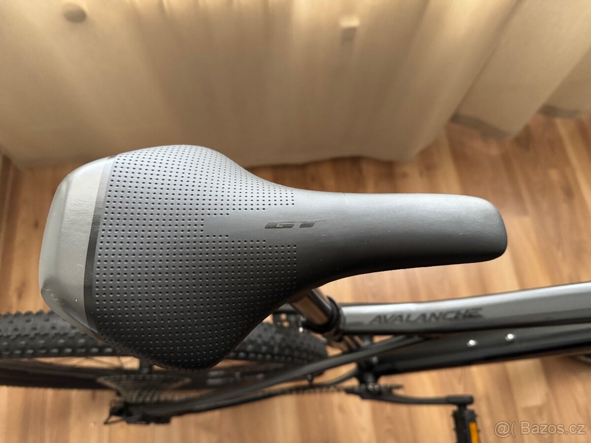 Horské kolo – GT Avalanche 27,5" - 4