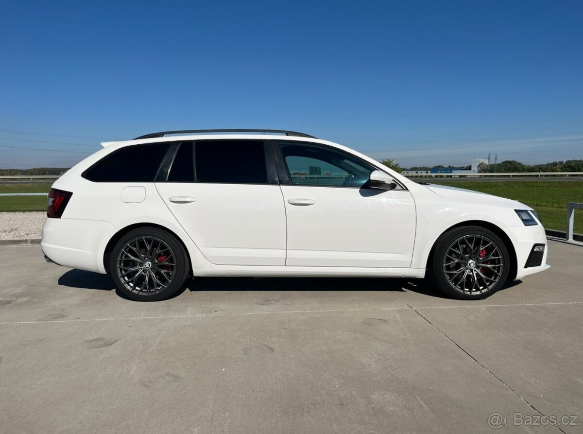 Škoda Octavia Combi 2.0 TDI RS DSG - 4