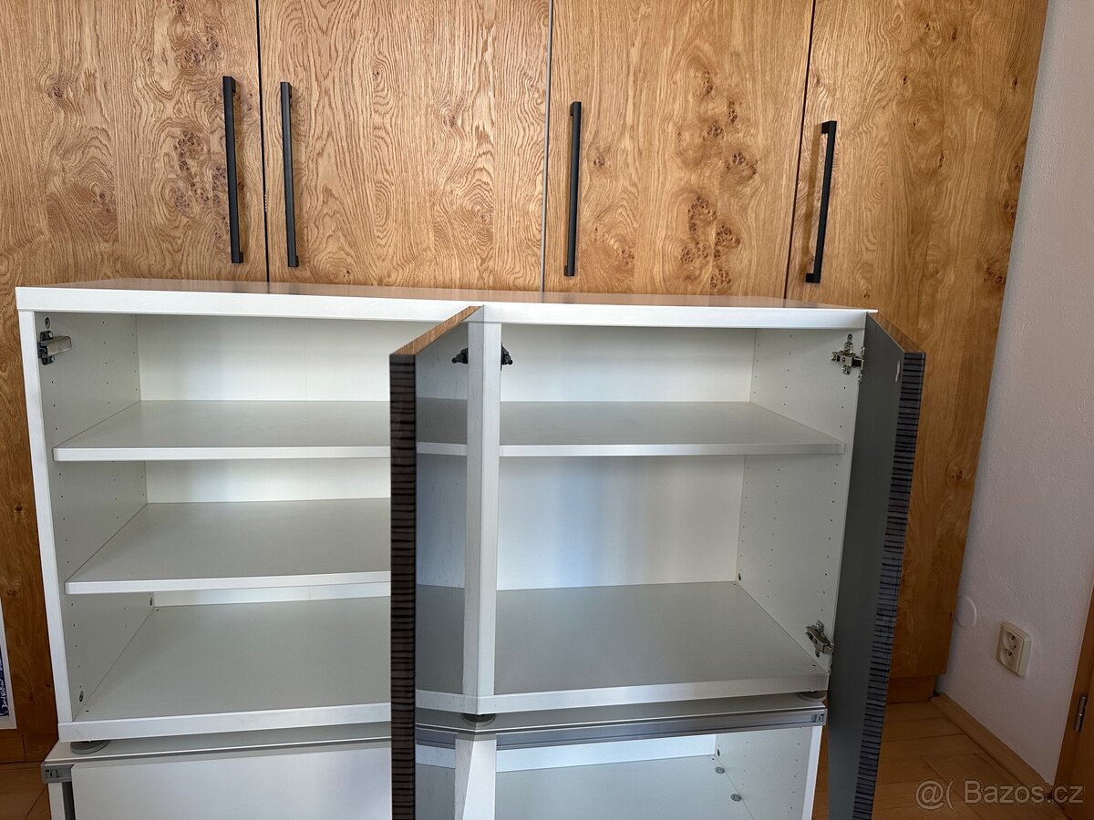 Skříňka IKEA Besta s dvířky - 4