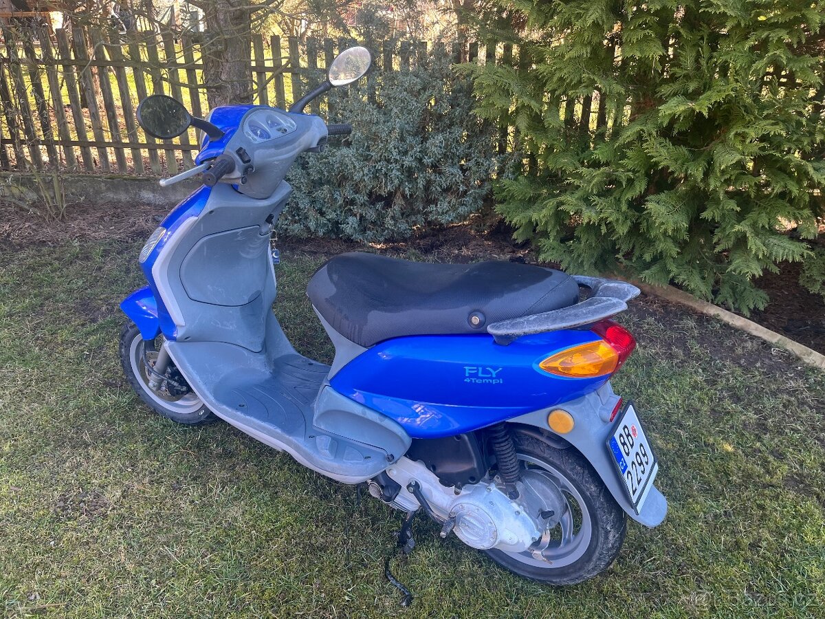Piaggio fly skútr 50 - 4