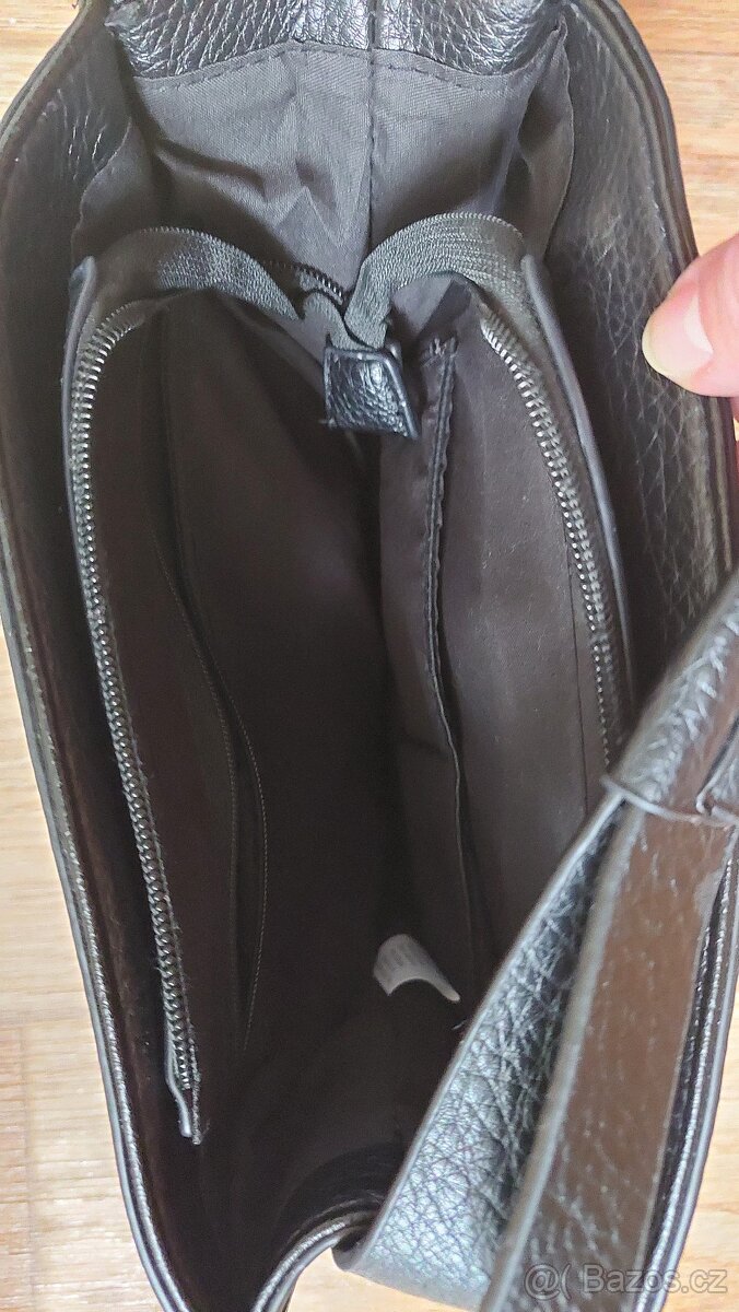Nová černá kabelka - 4