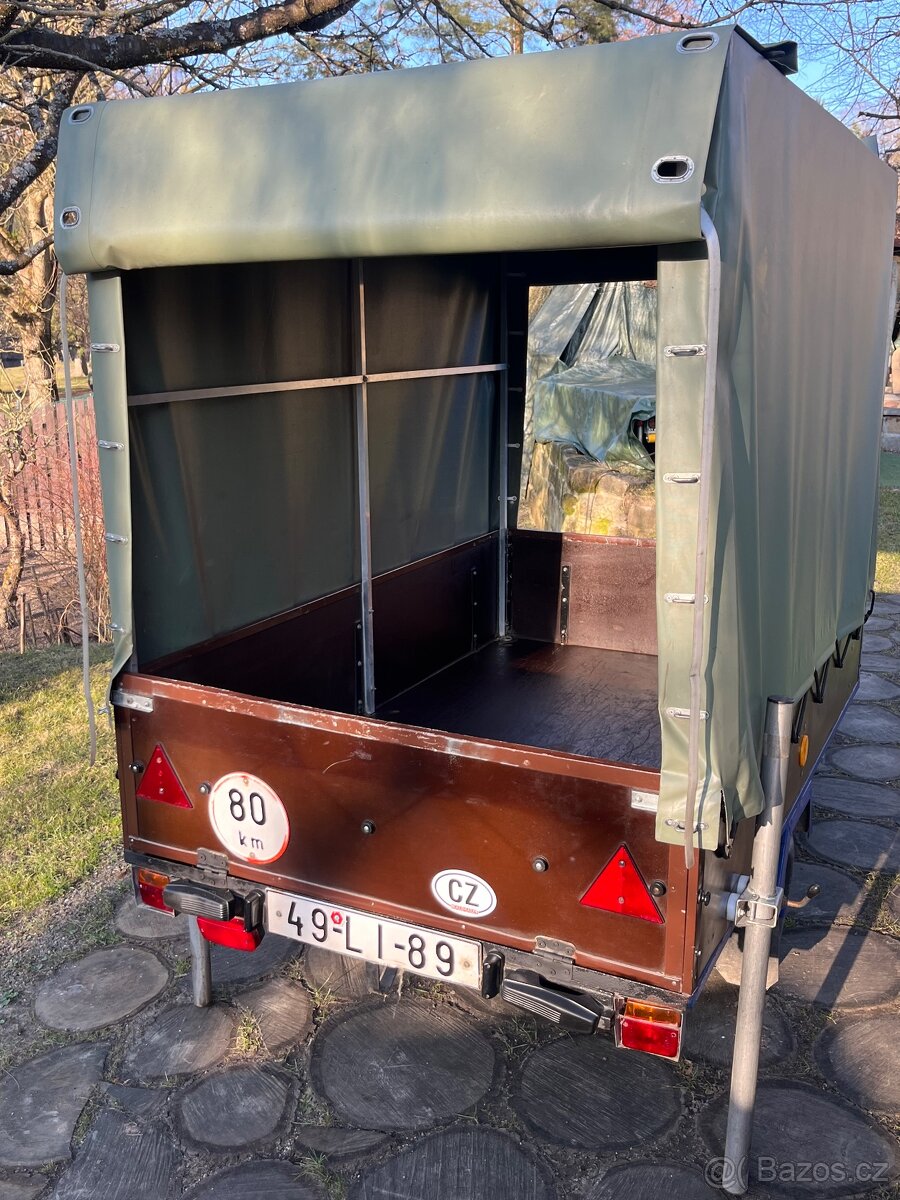 Přívěsný vozík krytý - 4