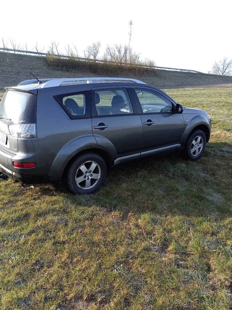 Mitsubishi Outlander 2.0 DiD - 4