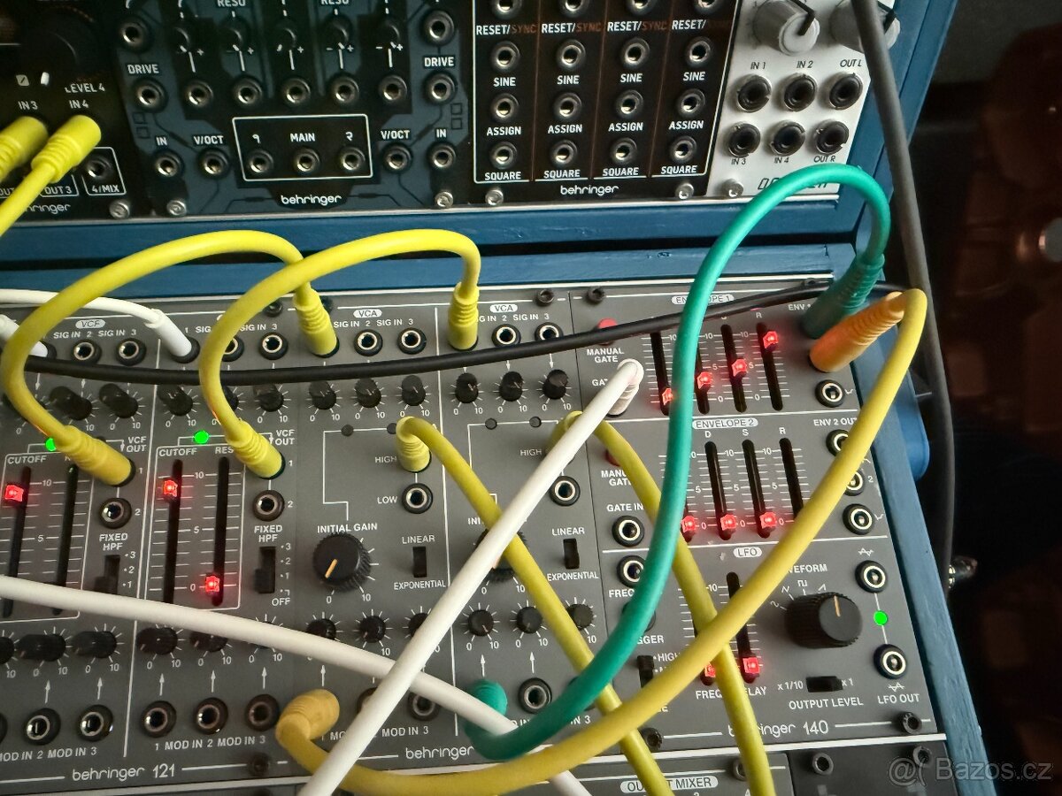 Behringer 112,121,130 - 4
