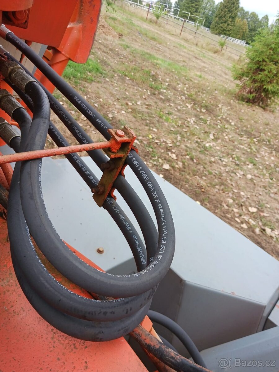 UNHZ 750 - nakladač - 4