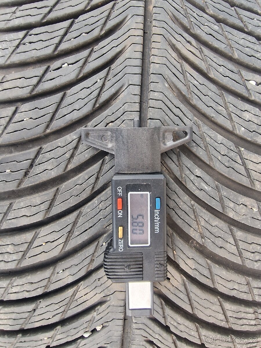 Zimní pneu Michelin 225/35 R19 - 4