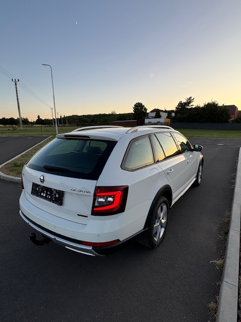 Škoda Octavia combi 3, 2.0 TDi, model SCOUT - 4