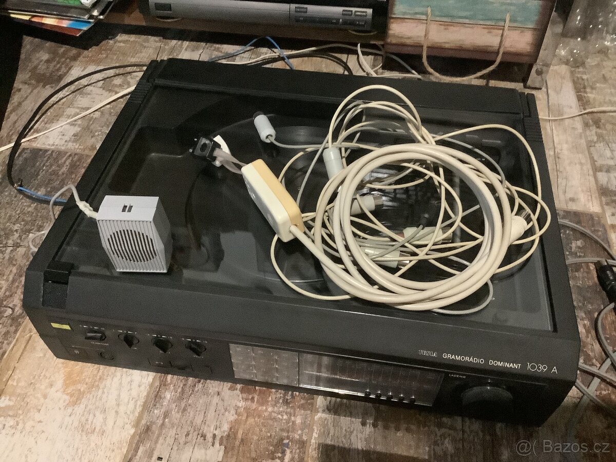 Tesla gramoradio dominant 1039A - 4