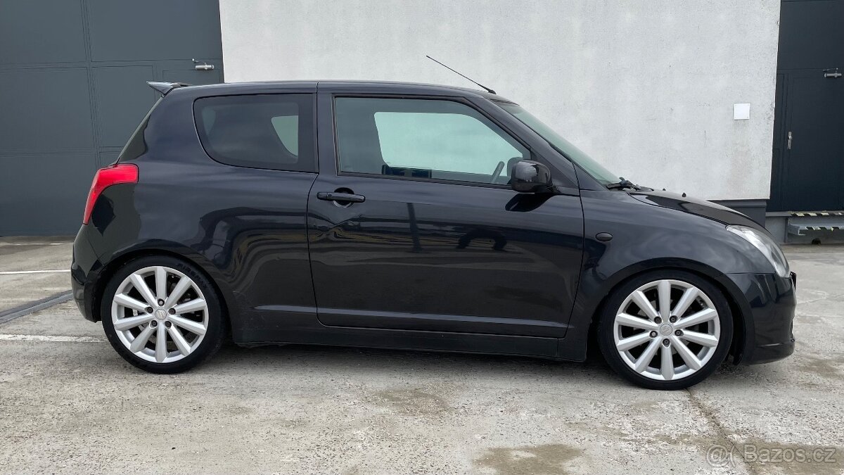 SUZUKI SWIFT 1.6i SPORT - 4