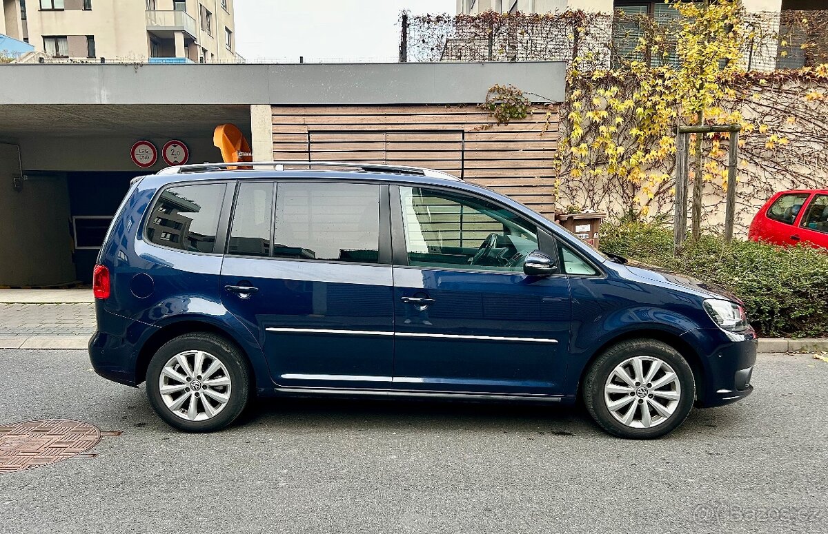 Volkswagen Touran HIGHLINE DSG - 4