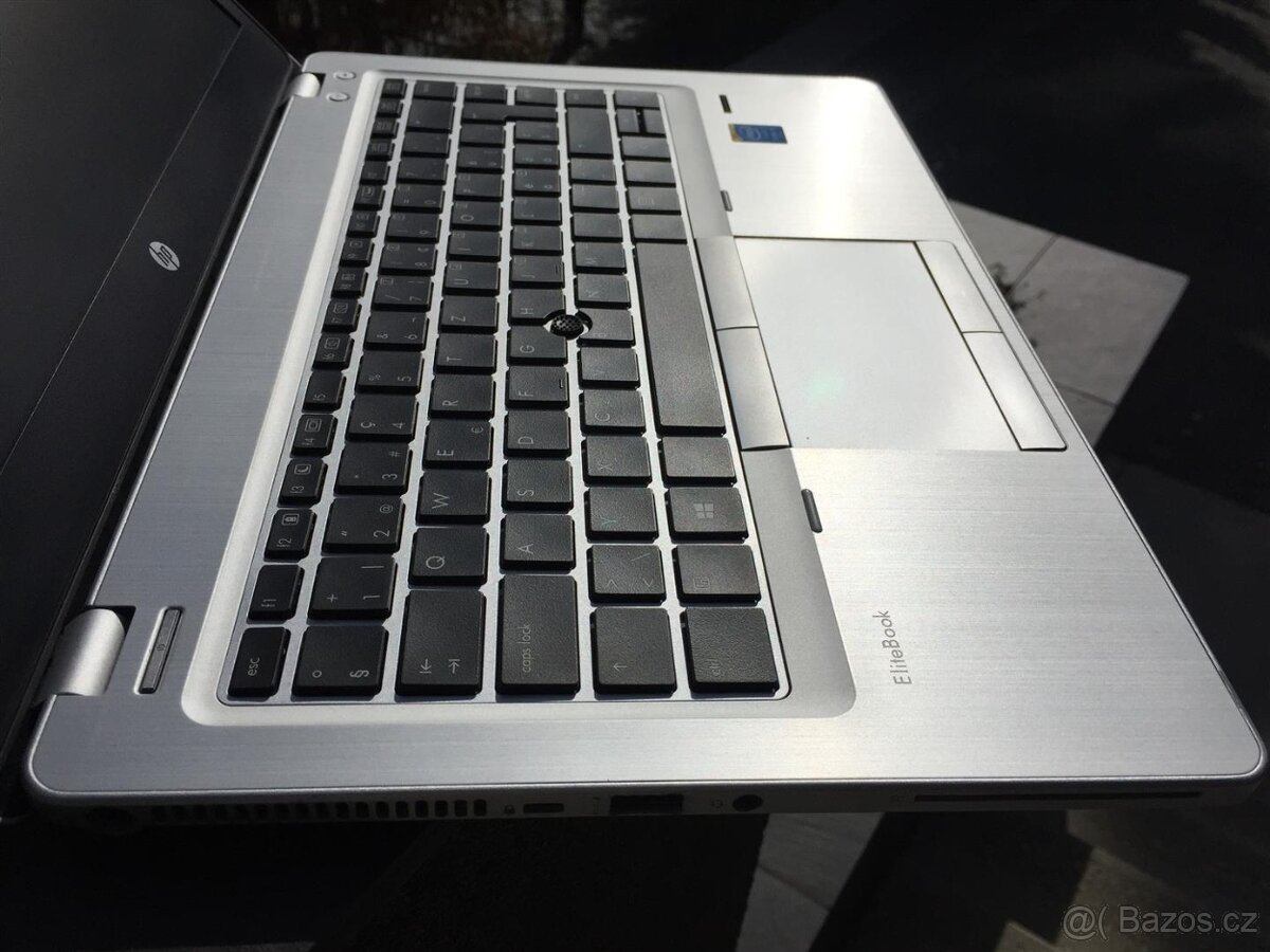 svižné tenké HP - super stylovka s i5 a podsvětlenou kláv. - 4