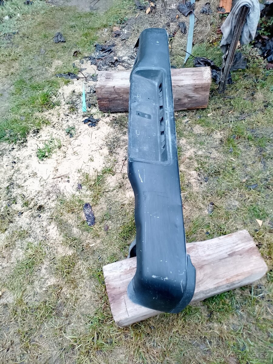 Nárazník Toyota hilux 06 - 4